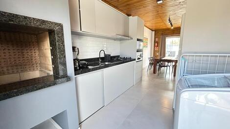 CASA CON PISCINA MARISCAL