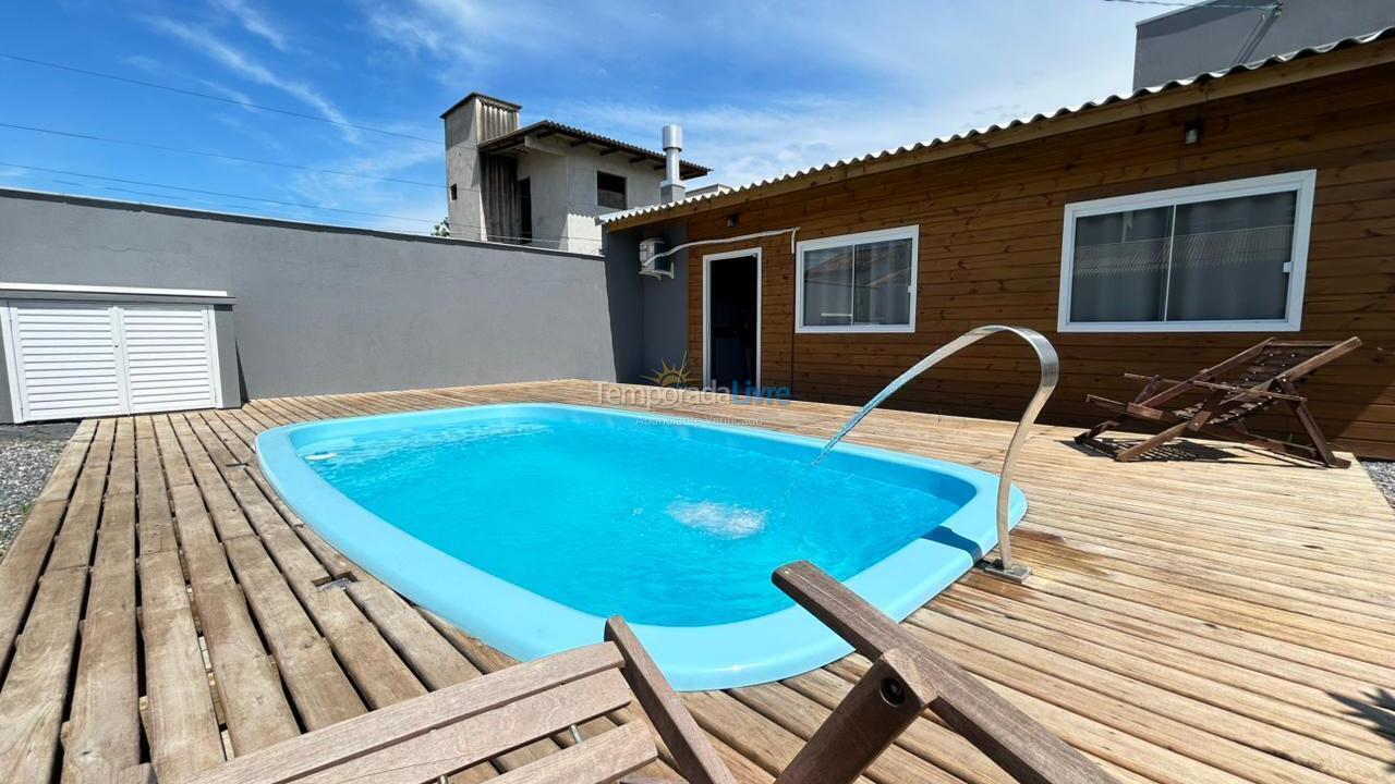 Casa para alquiler de vacaciones em Bombinhas (Mariscal)