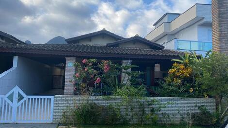 Casa para alquilar en Bertioga - Condominio Morada da Praia