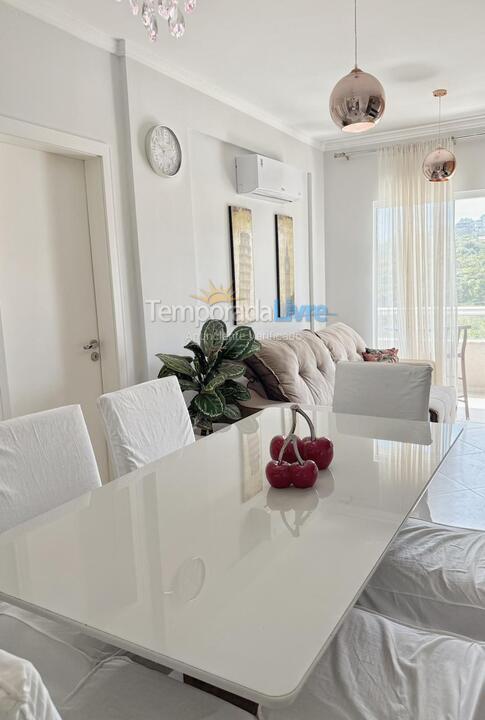 Apartment for vacation rental in Bombinhas (Praia de Bombas)