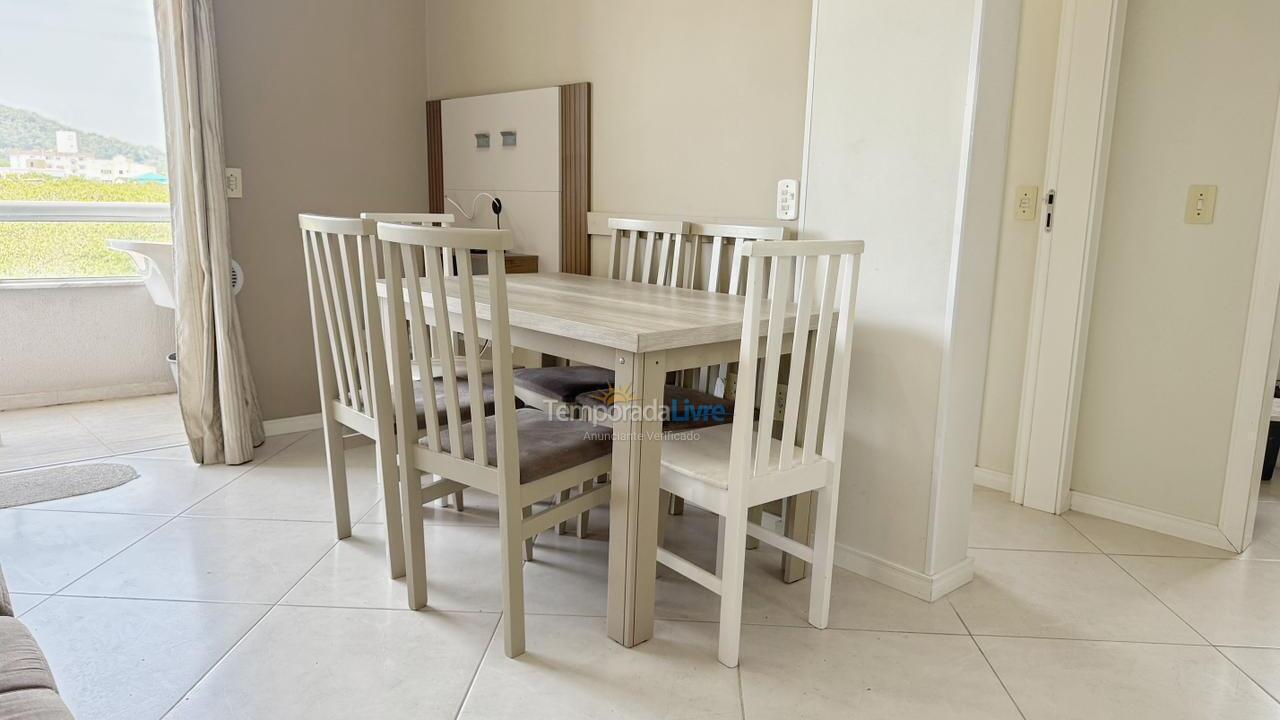 Apartamento para aluguel de temporada em Bombinhas (Praia de Bombas)