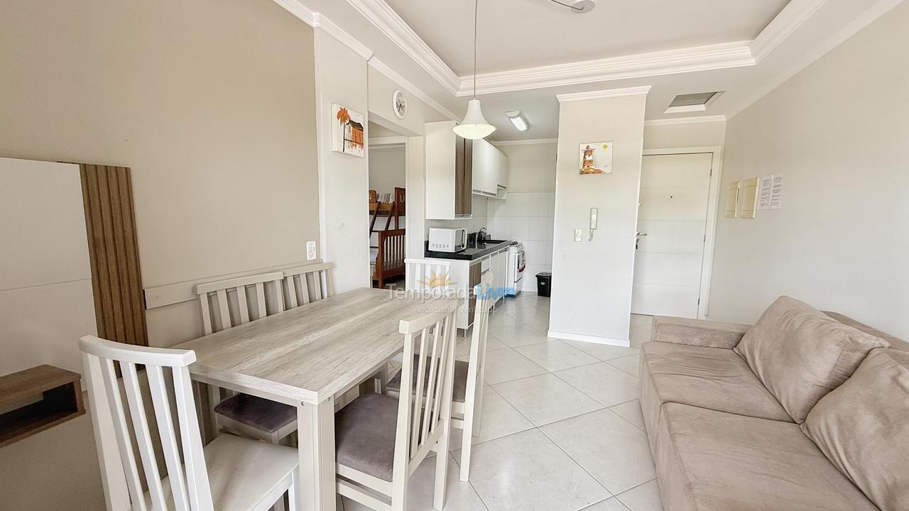 Apartamento para aluguel de temporada em Bombinhas (Praia de Bombas)