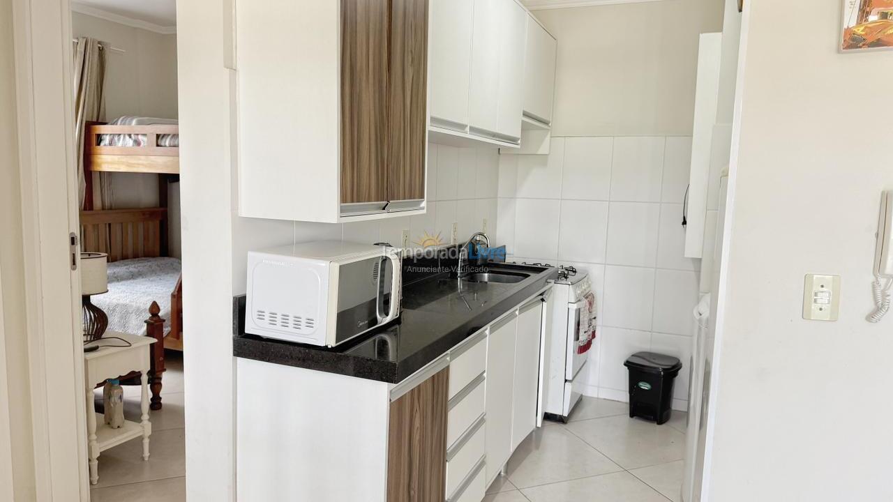 Apartamento para aluguel de temporada em Bombinhas (Praia de Bombas)