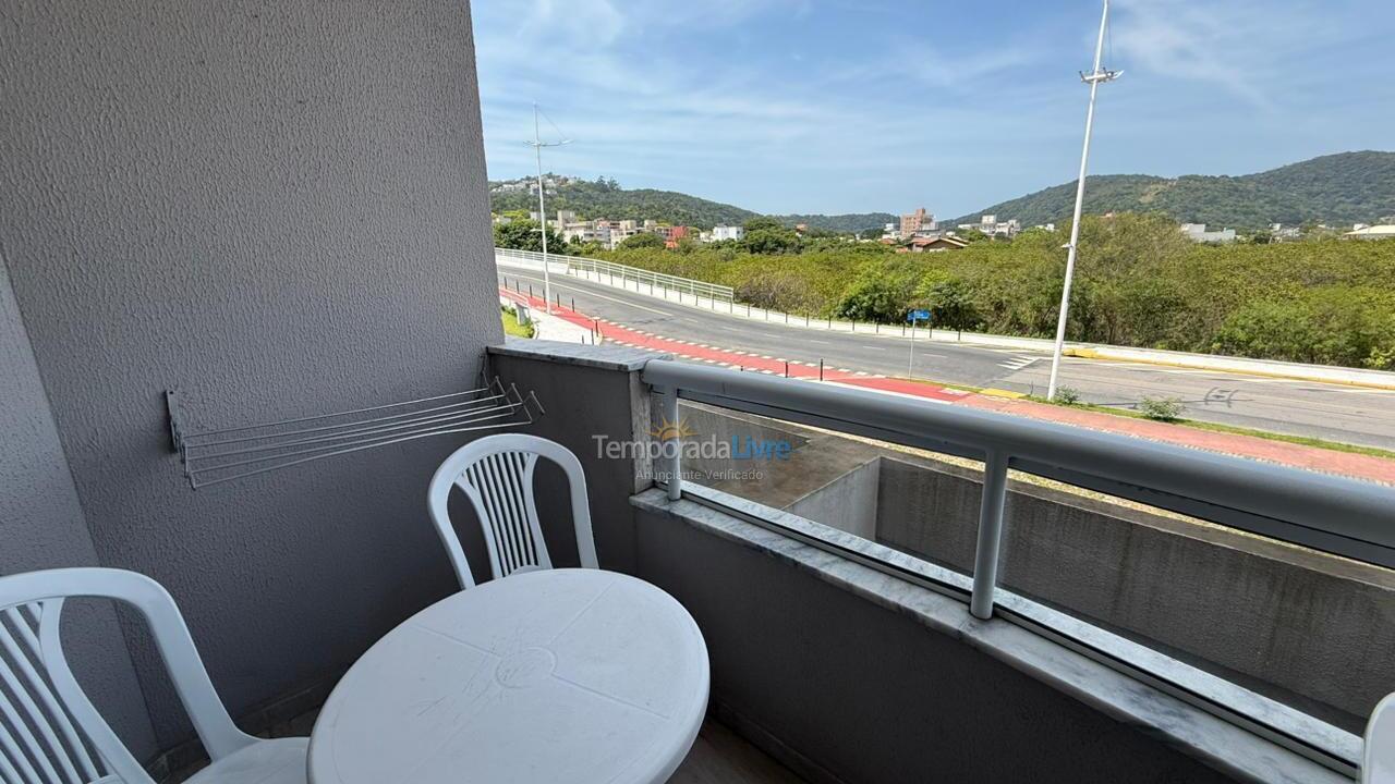 Apartamento para aluguel de temporada em Bombinhas (Praia de Bombas)