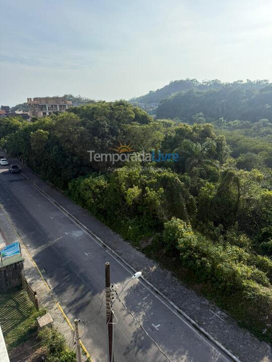 Apartamento para aluguel de temporada em Bombinhas (Praia de Bombas)