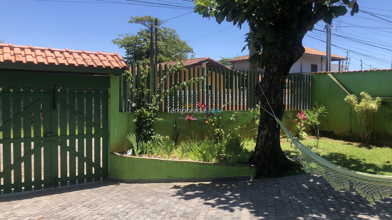 Casa para alquiler de vacaciones em Peruíbe (Balneario Belmira Novaes)