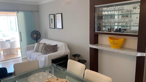 Balneario Camboriú, Vista Roda gigante,Andar Alto Churrasqueira, Vaga