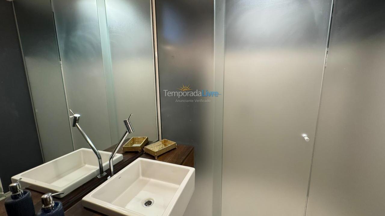 Apartamento para alquiler de vacaciones em Balneário Camboriú (Praia Central)