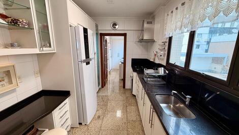 Alquiler de temporada en Ponta Porã: 3 suites // frente a la playa // barbacoa