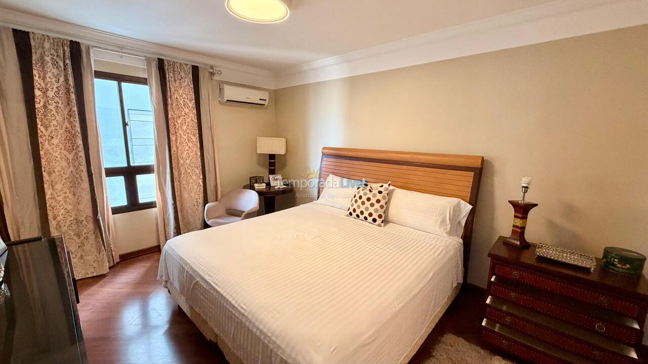 Apartamento para alquiler de vacaciones em Balneário Camboriú (Praia Central)