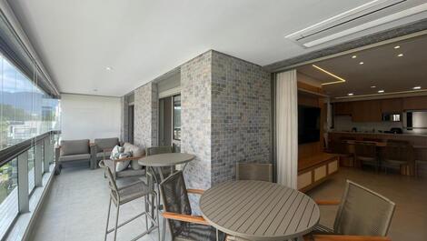 Apartamento Frontal ao MAR em BERTIOGA PREDIO NOVO