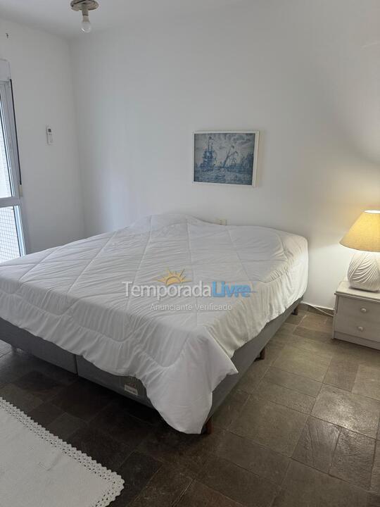 Apartamento para aluguel de temporada em Guarujá (Pitangueiras)