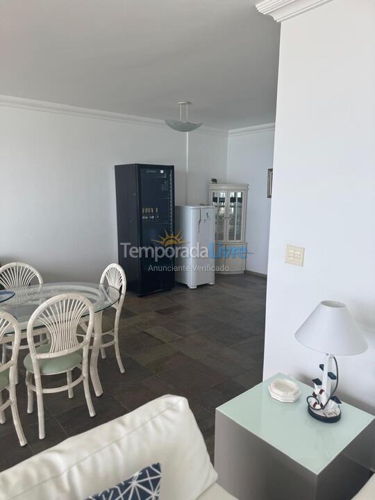 Apartamento para aluguel de temporada em Guarujá (Pitangueiras)