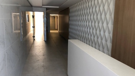 3 bedroom apartment with side sea view and 1 parking space