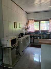 Between Paraty and Ubatuba, lush beaches! close to the track and beaches