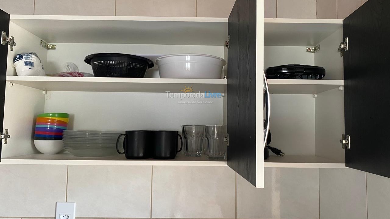 Apartamento para aluguel de temporada em Itapema (Canto da Praia)