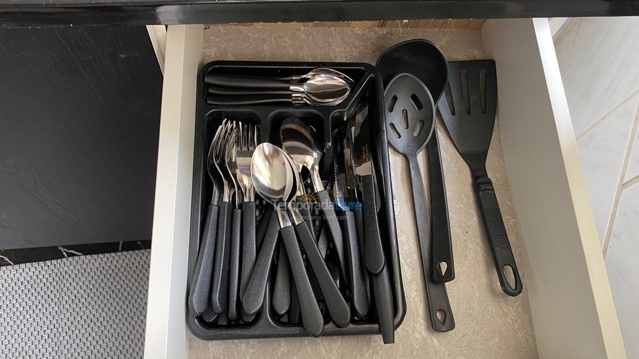 Apartamento para aluguel de temporada em Itapema (Canto da Praia)