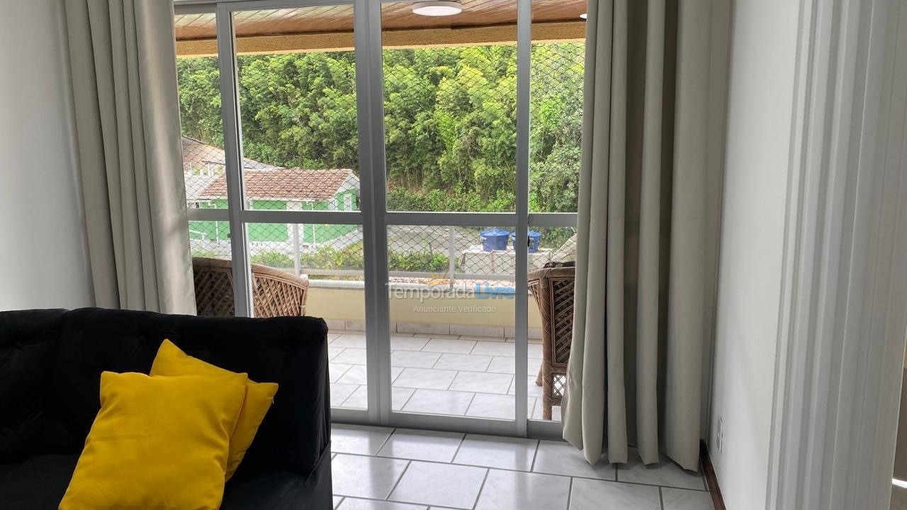 Apartamento para aluguel de temporada em Itapema (Canto da Praia)