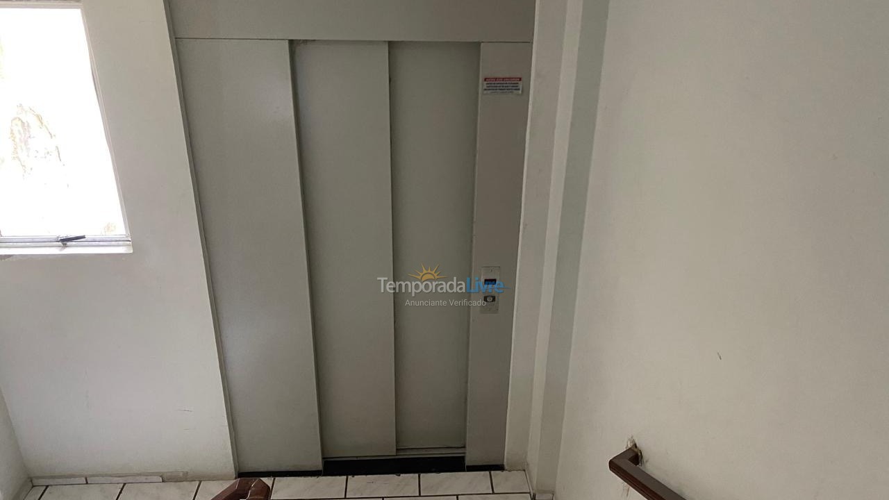 Apartamento para aluguel de temporada em Itapema (Canto da Praia)