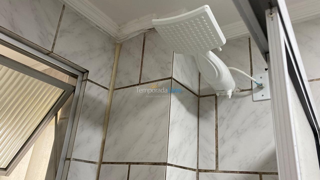 Apartamento para aluguel de temporada em Itapema (Canto da Praia)