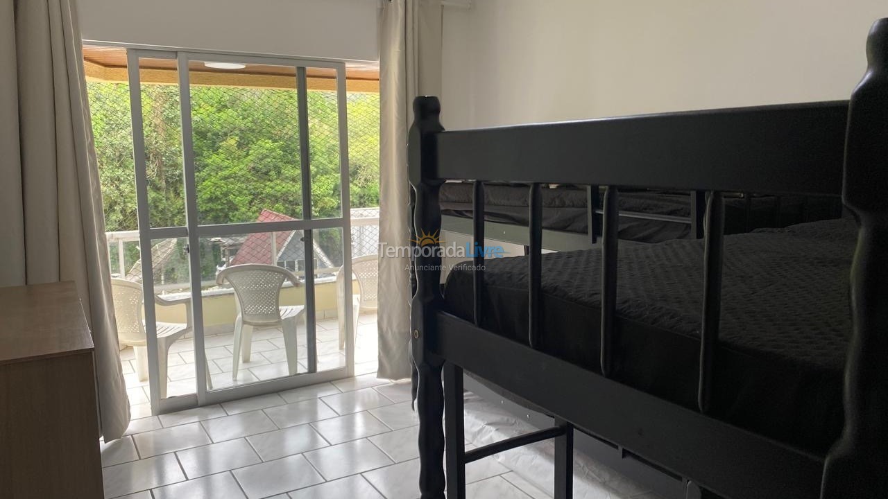 Apartamento para aluguel de temporada em Itapema (Canto da Praia)