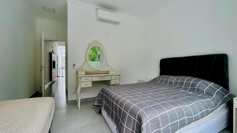 Hermosa casa a 150 m de la playa, 16 personas, Riviera São Lourenço - Bertioga