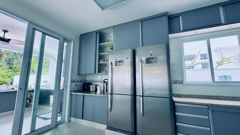 Hermosa casa a 150 m de la playa, 16 personas, Riviera São Lourenço - Bertioga