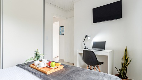 Refúgio Confortável a 15 minutos da praia da Barra da Lagoa