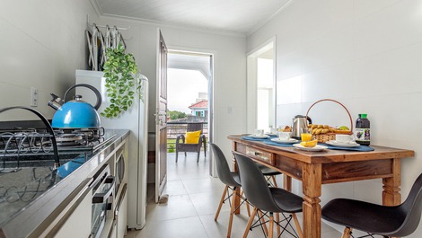 Refúgio Confortável a 15 minutos da praia da Barra da Lagoa