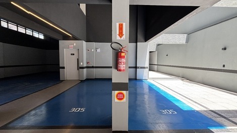 Apartamento alto padrão a 80m da para em Bombas