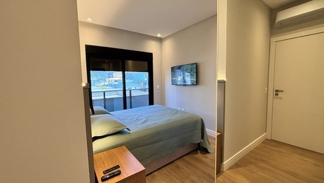 Apartamento alto padrão a 80m da para em Bombas