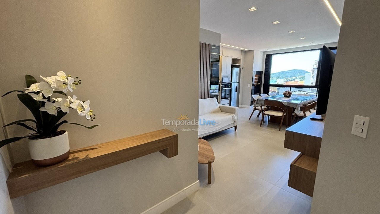 Apartamento para aluguel de temporada em Bombinhas (Bombas 115)