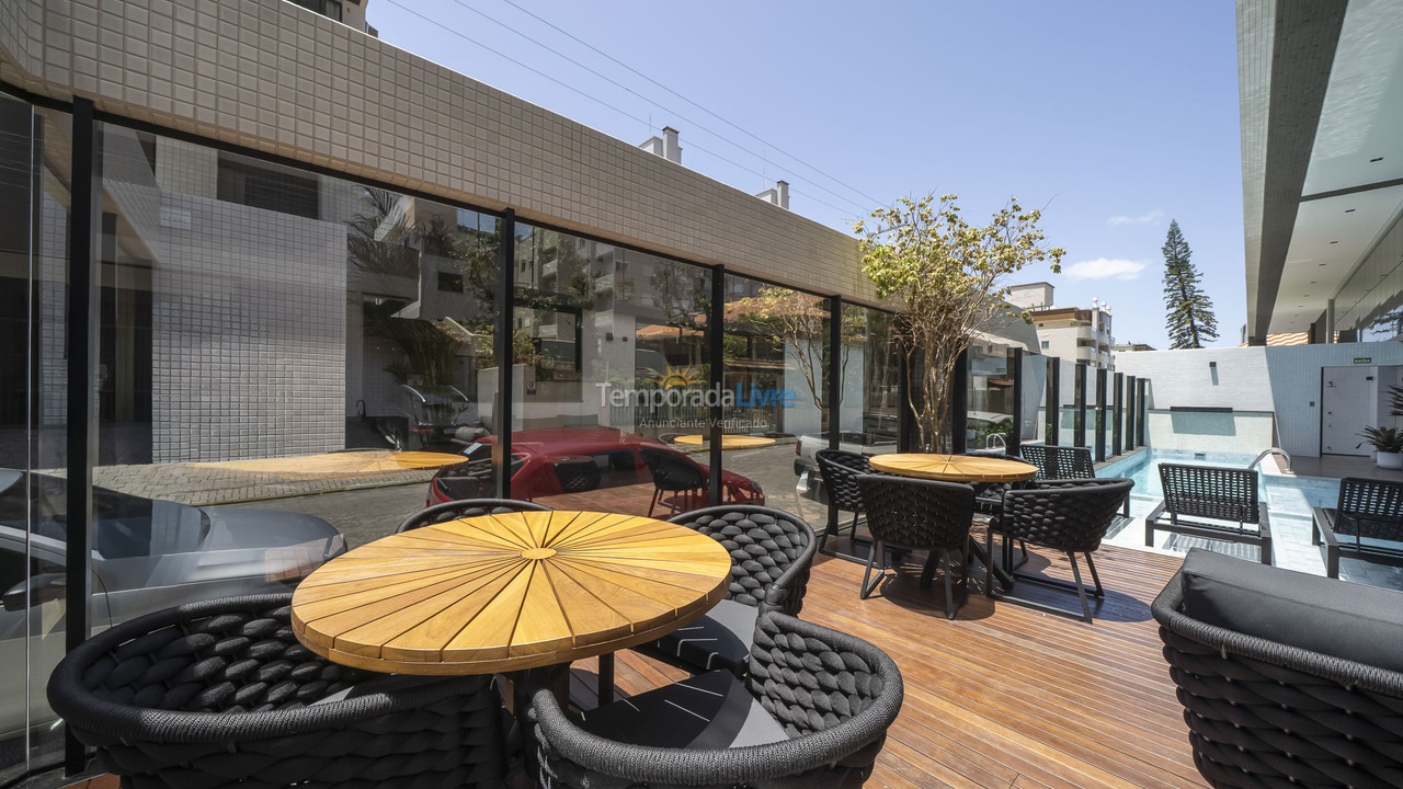 Casa para aluguel de temporada em Bombinhas (Praia de Bombas)