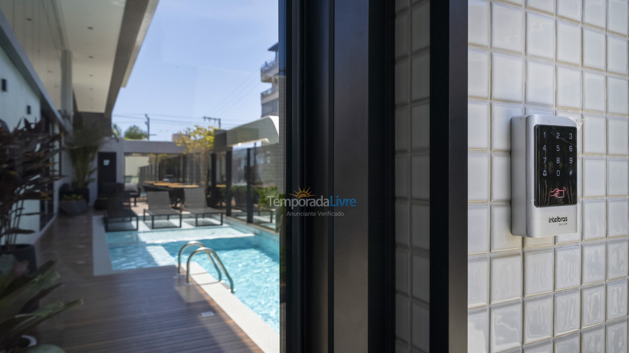 Casa para aluguel de temporada em Bombinhas (Praia de Bombas)