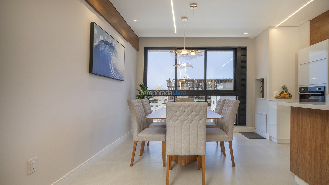 Casa para aluguel de temporada em Bombinhas (Praia de Bombas)