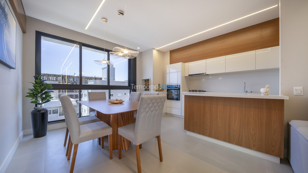 Casa para aluguel de temporada em Bombinhas (Praia de Bombas)