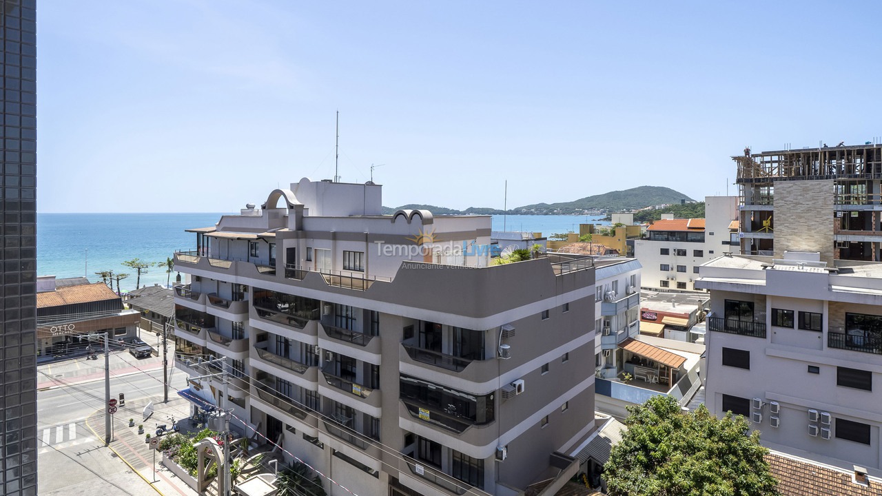 Casa para aluguel de temporada em Bombinhas (Praia de Bombas)