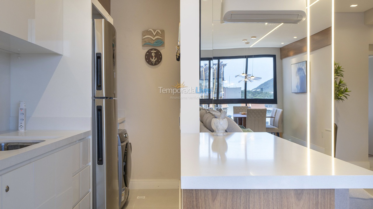 Casa para aluguel de temporada em Bombinhas (Praia de Bombas)