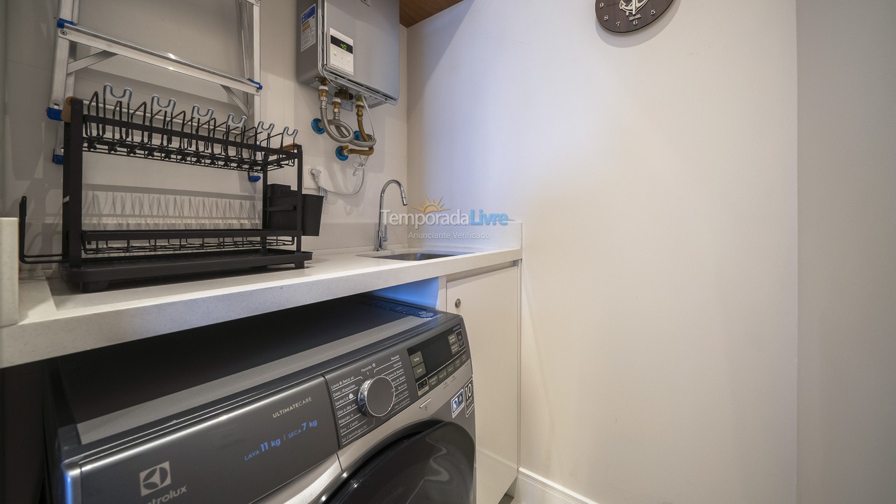 Casa para aluguel de temporada em Bombinhas (Praia de Bombas)