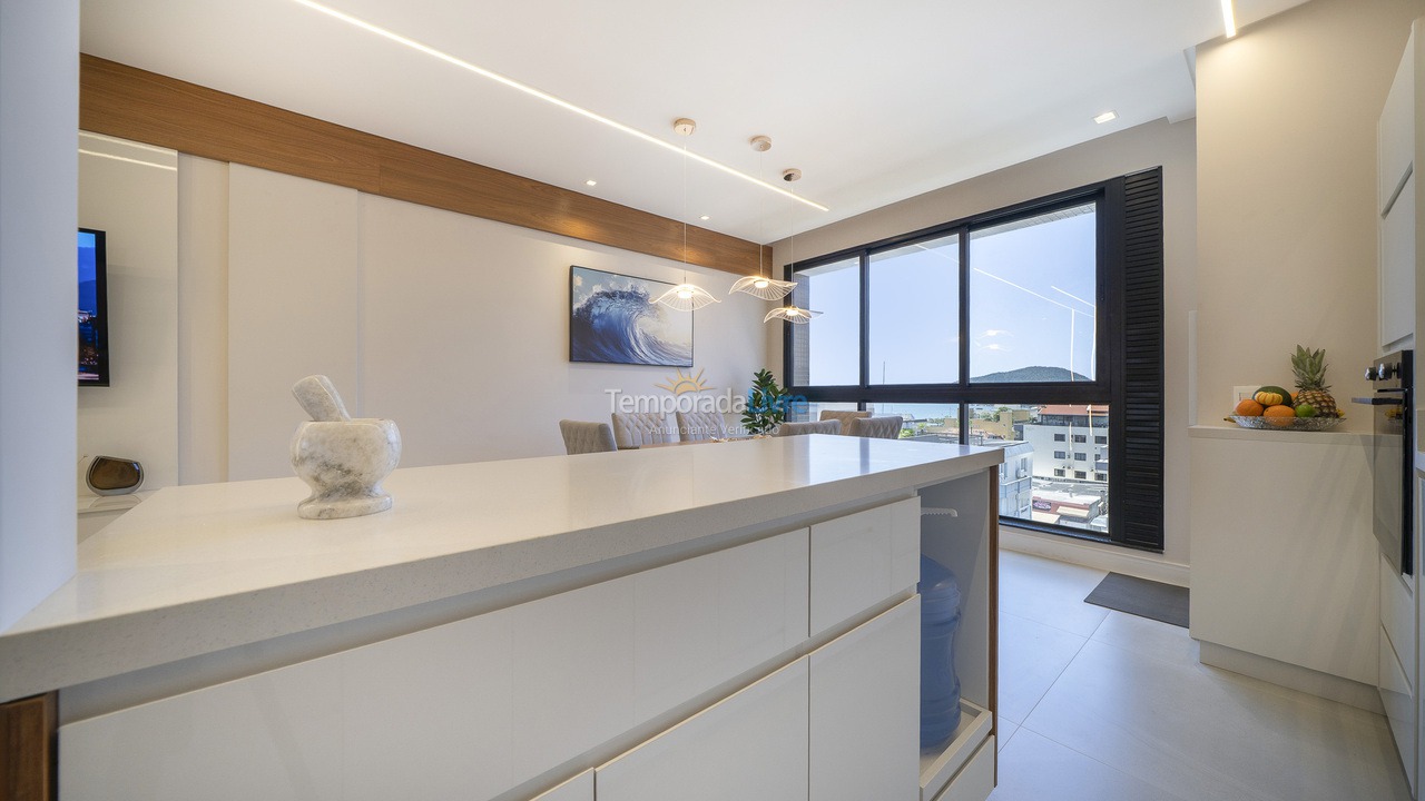 Casa para aluguel de temporada em Bombinhas (Praia de Bombas)