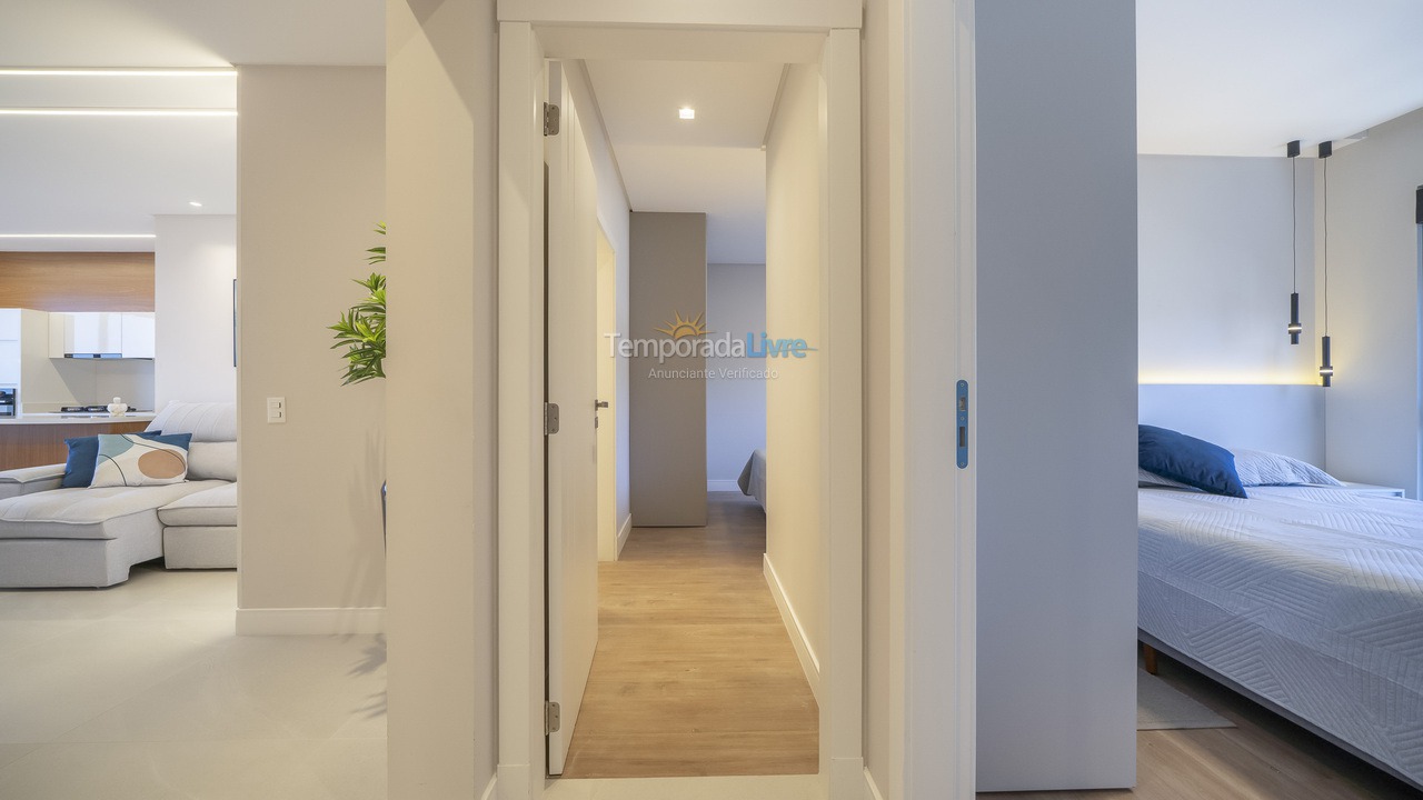 Casa para aluguel de temporada em Bombinhas (Praia de Bombas)