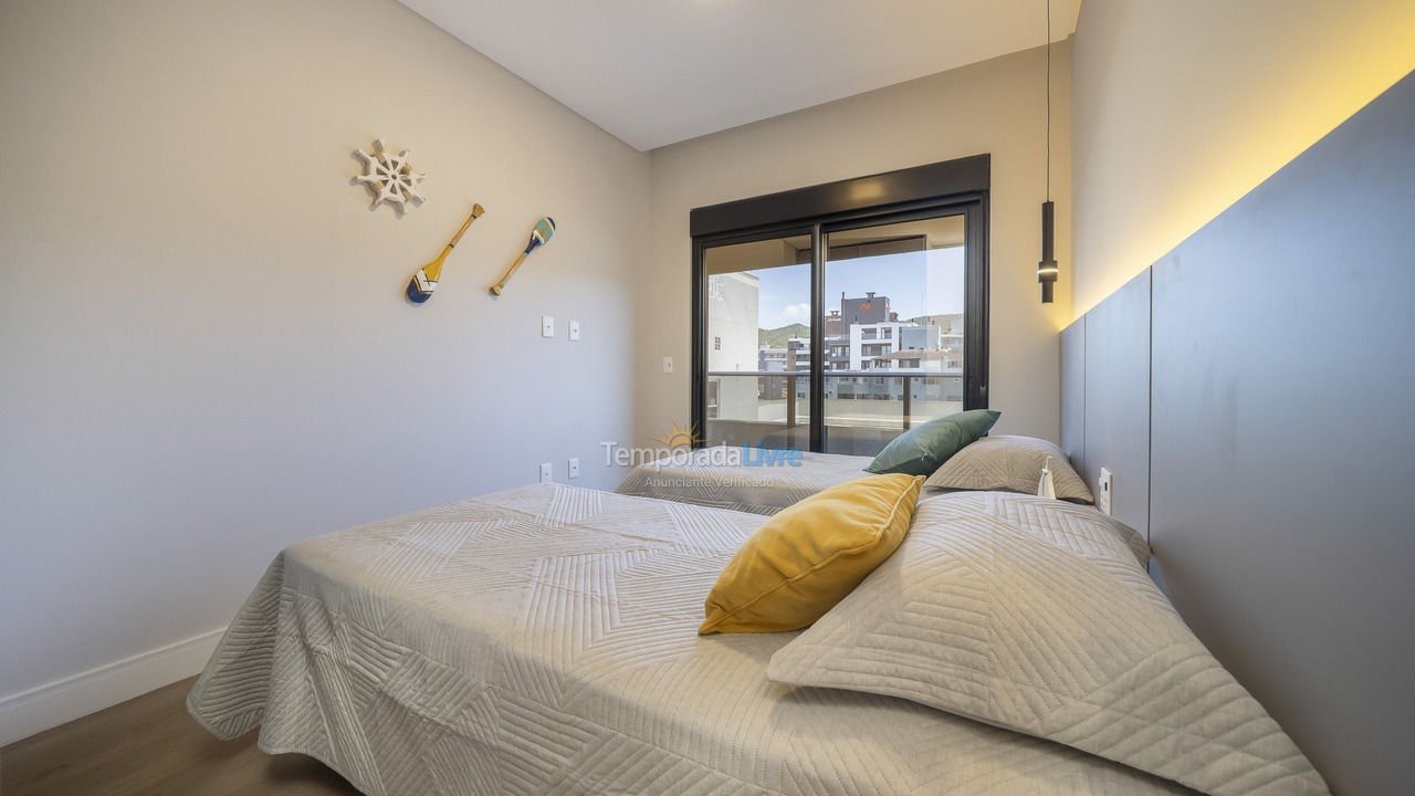 Casa para aluguel de temporada em Bombinhas (Praia de Bombas)