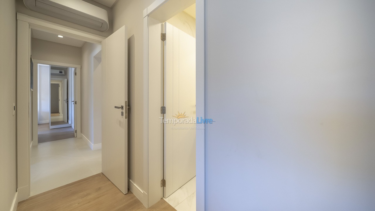 Casa para aluguel de temporada em Bombinhas (Praia de Bombas)