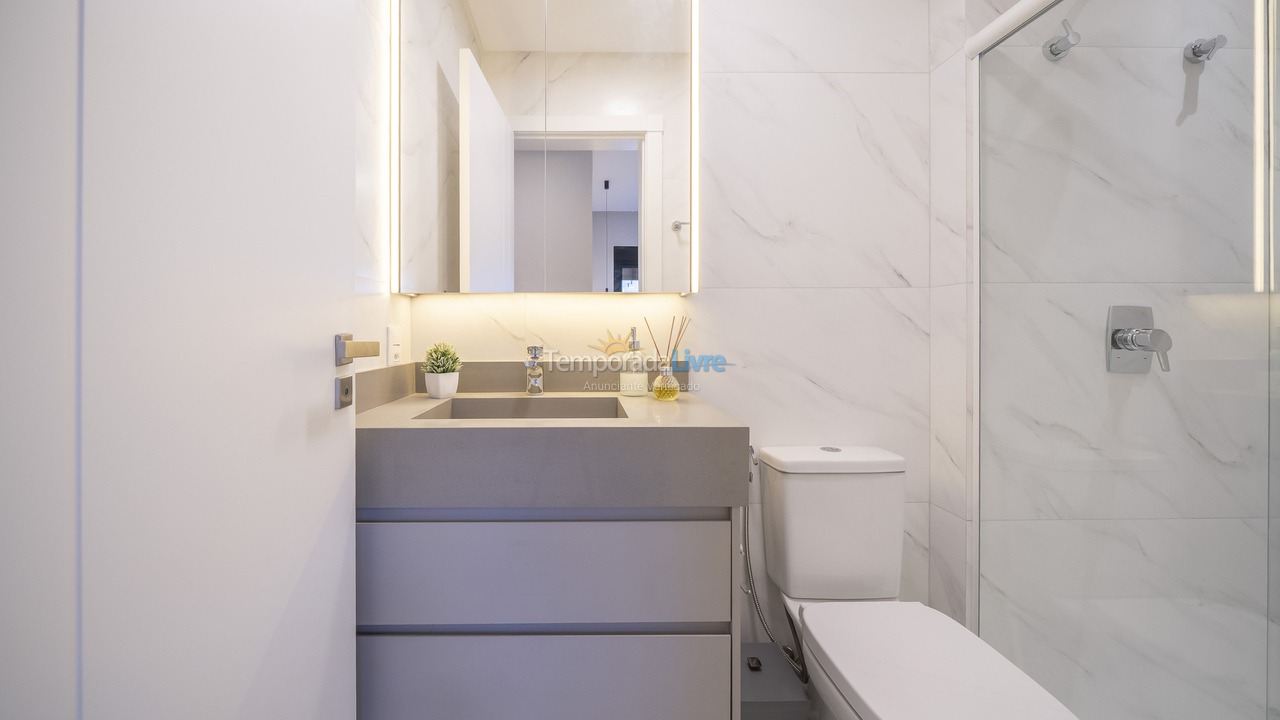 Casa para aluguel de temporada em Bombinhas (Praia de Bombas)