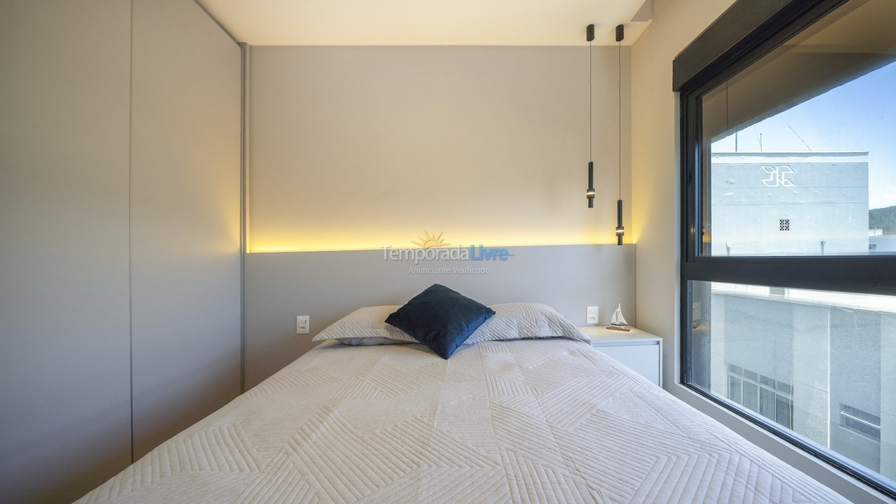 Casa para aluguel de temporada em Bombinhas (Praia de Bombas)