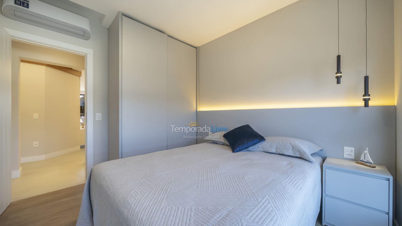 Casa para aluguel de temporada em Bombinhas (Praia de Bombas)