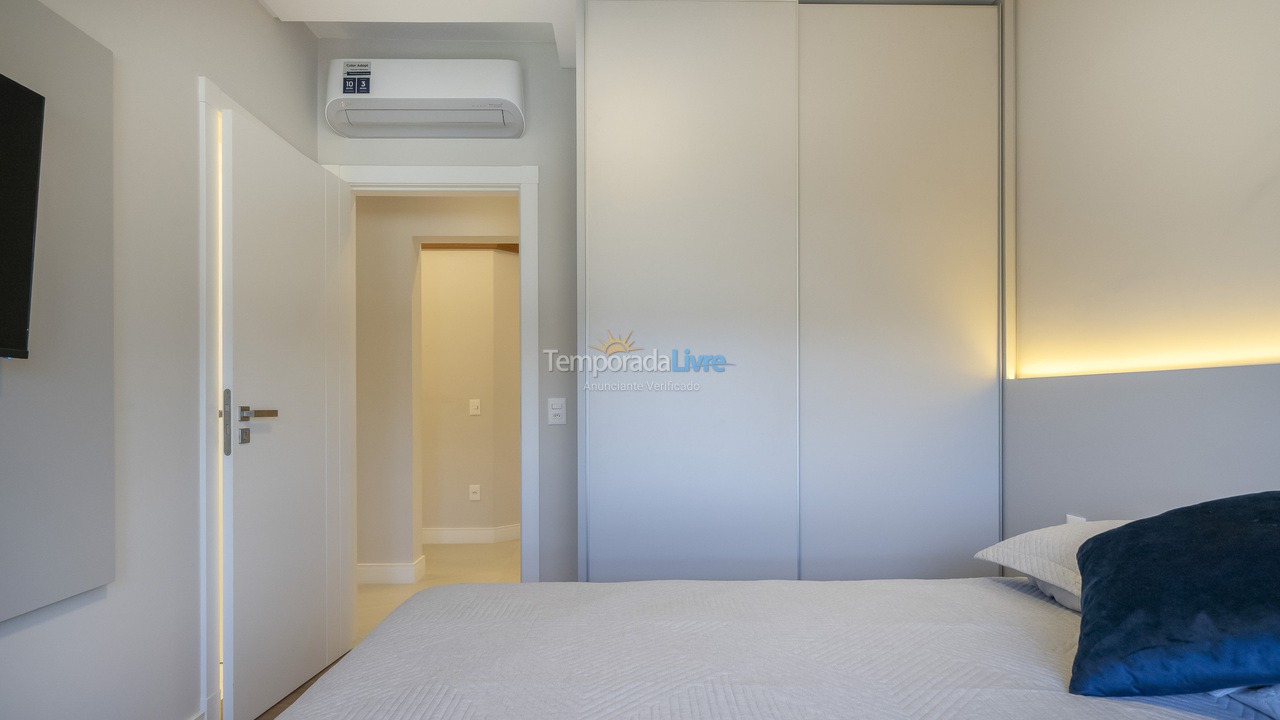 Casa para aluguel de temporada em Bombinhas (Praia de Bombas)