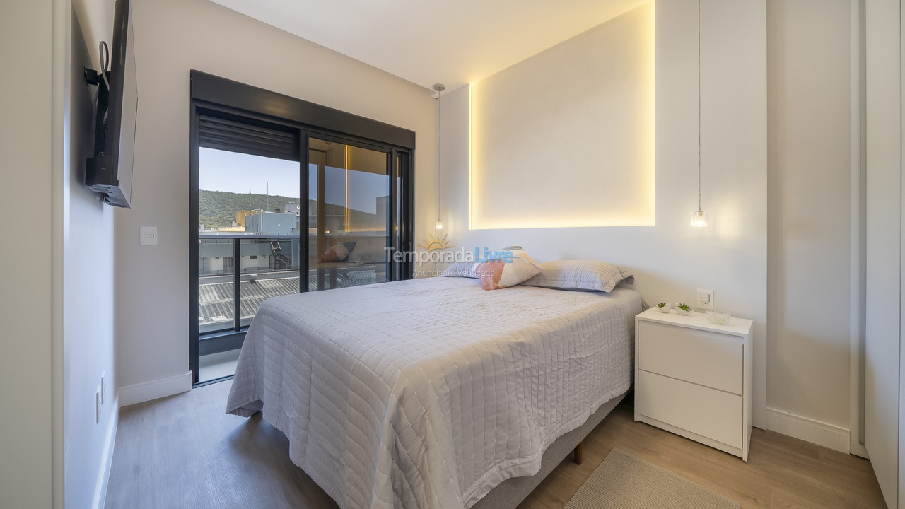 Casa para aluguel de temporada em Bombinhas (Praia de Bombas)