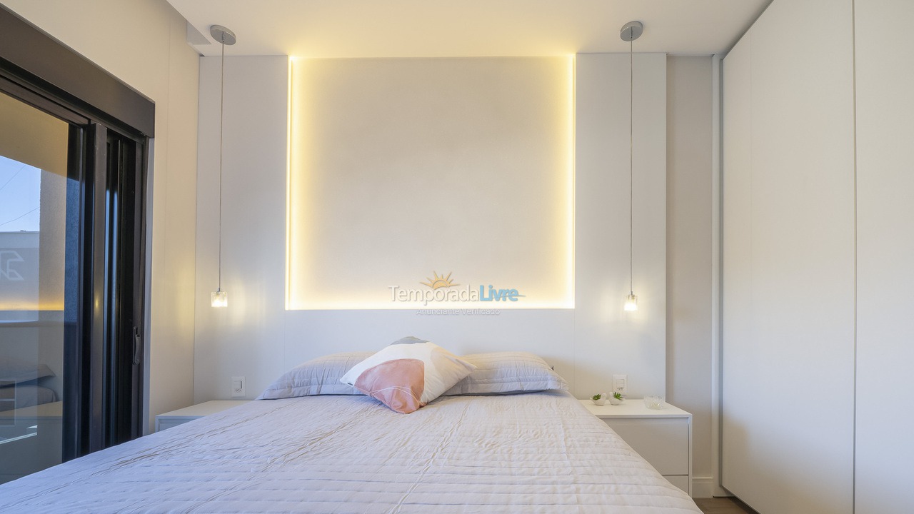 Casa para aluguel de temporada em Bombinhas (Praia de Bombas)