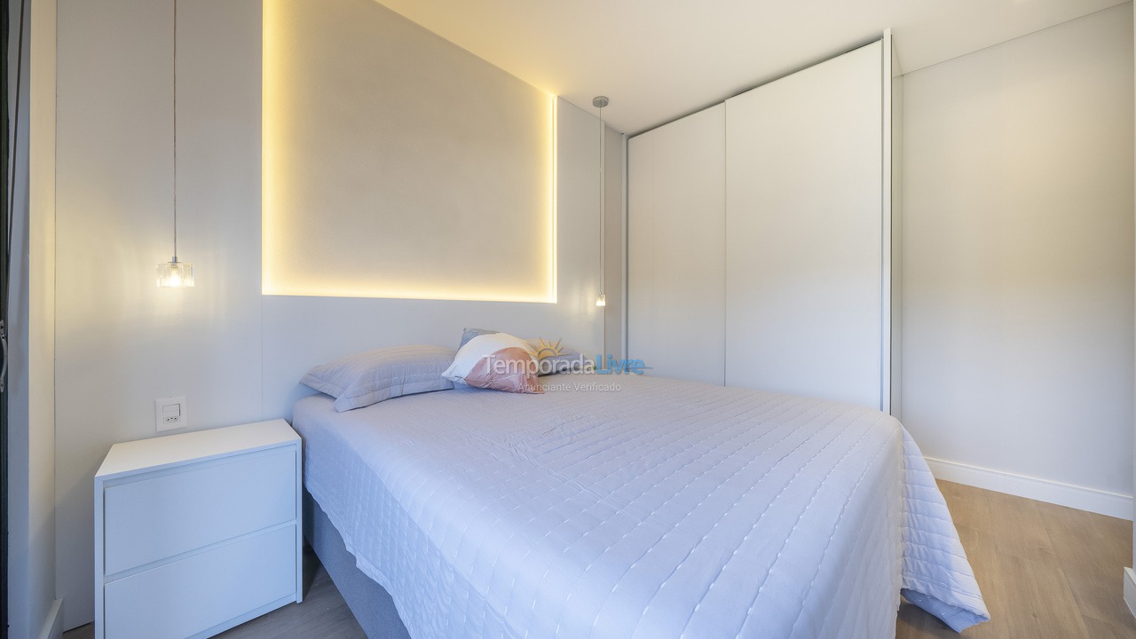 Casa para aluguel de temporada em Bombinhas (Praia de Bombas)